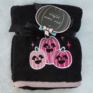 Betsey Johnson Pink & Black Halloween Towel Set Jack-o-lanterns Happy Pumpkins ✨